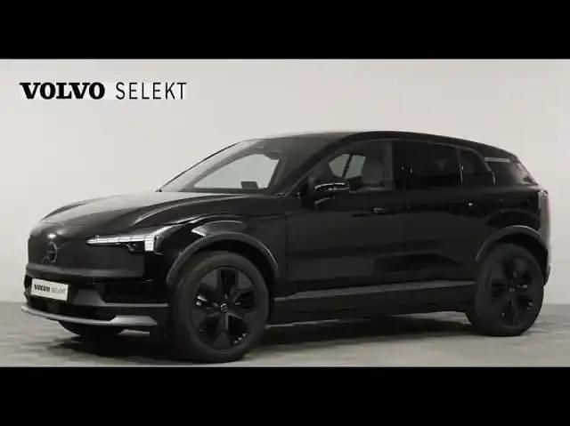 Noir Utilisé 2025 Volvo EX30 CC Performance SUV | 54 990 € - Image 1/4