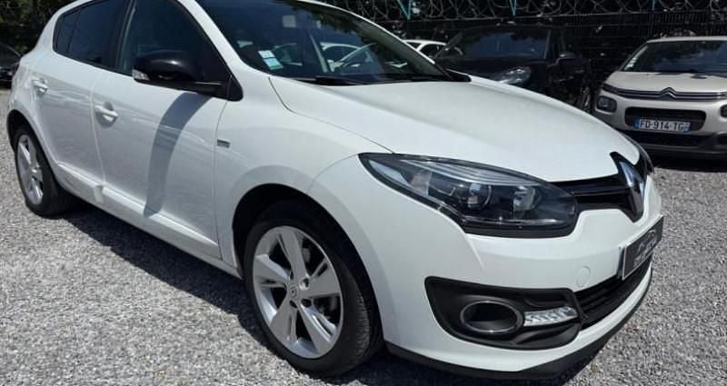 Blanc Utilisé 2014 Renault Mégane III LIMITED Berline | 6 990 € (Super prix) - Image 1/4