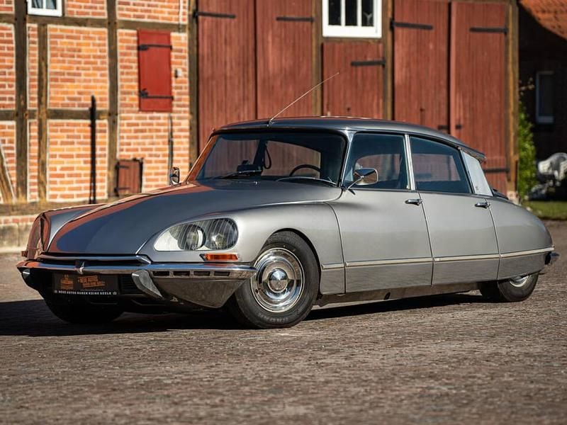 Gris Occasion 1970 Citroën DS Berline | 29 900 € - Image 1/4