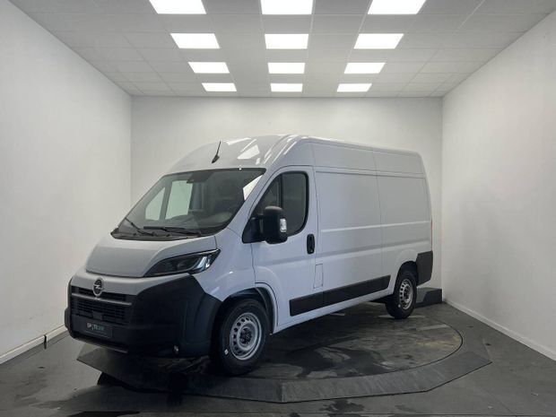 Blanc Nouvelle 2025 Opel Movano S Van | 39 620 € (Prix cher) - Image 1/4