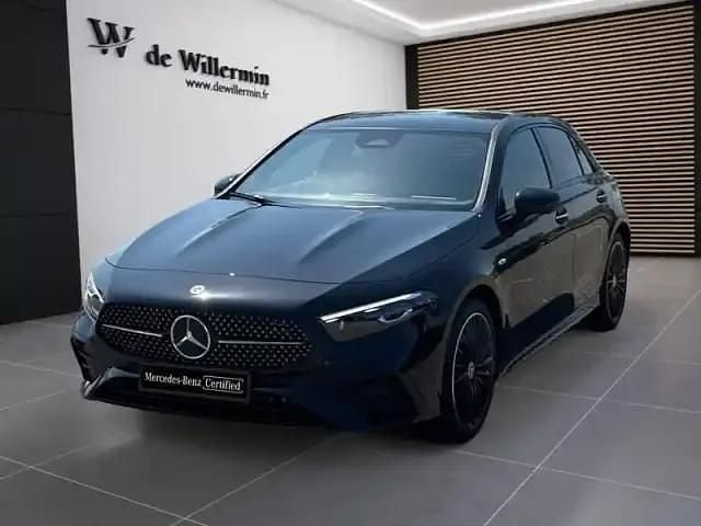 Kosmosblack met. Occasion 2025 Mercedes A250 Berline | 47 200 € - Image 1/4