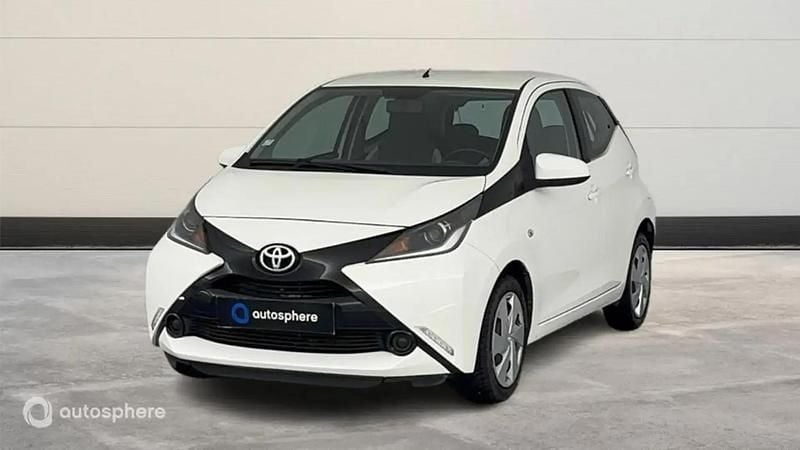 Blanc Utilisé 2015 Toyota Aygo Citadine | 9 299 € (Super prix) - Image 1/4