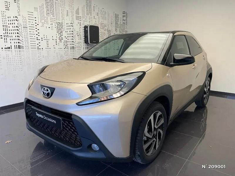 Beige Nouvelle 2025 Toyota Aygo X Design SUV | 16 950 € - Image 1/4