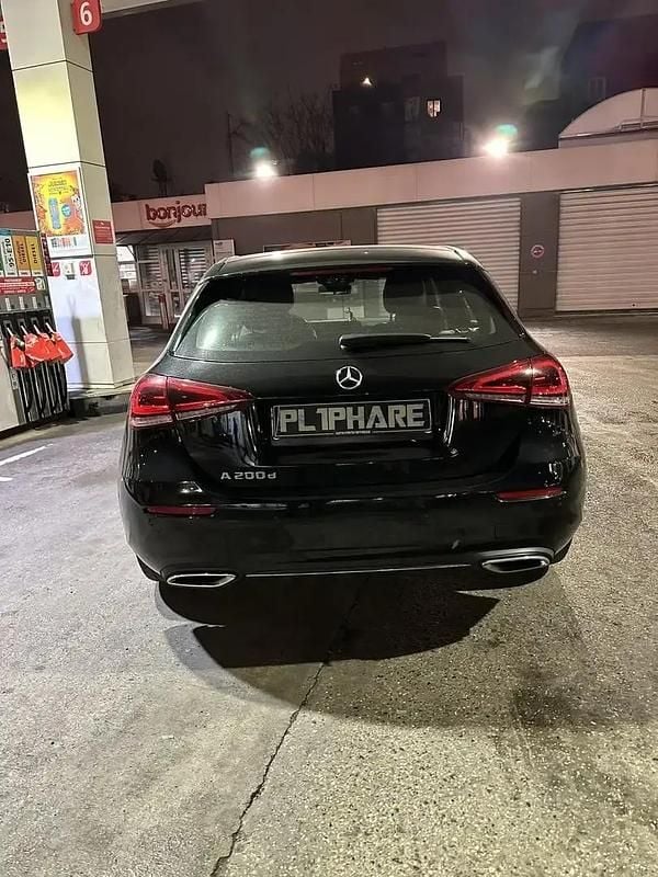 Noir Utilisé 2021 Mercedes A200 Progressive Berline | 22 999 € (Super prix) - Image 1/4