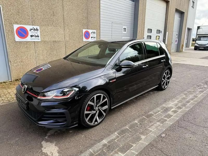 Noir Utilisé 2017 VW Golf VII GTI Citadine | 18 700 € (Super prix) - Image 1/4
