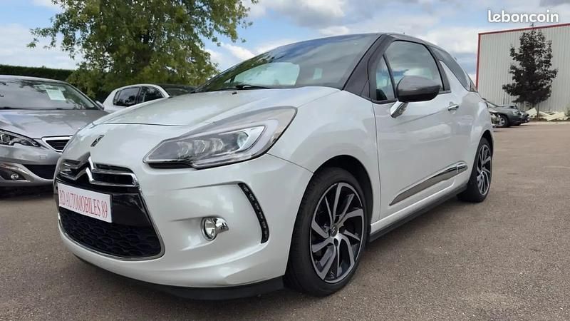 Blanc Utilisé 2015 Citroën DS3 Sport Chic Berline | 9 990 € (Prix cher) - Image 1/4