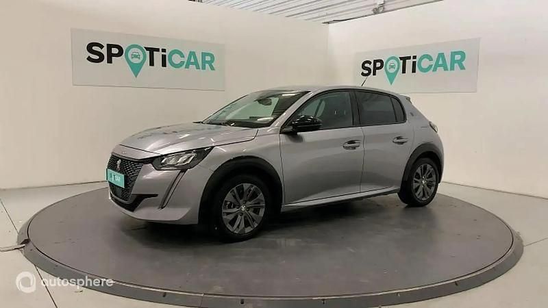 Gris Utilisé 2022 Peugeot e-208 Citadine | 13 999 € (Bon prix) - Image 1/4