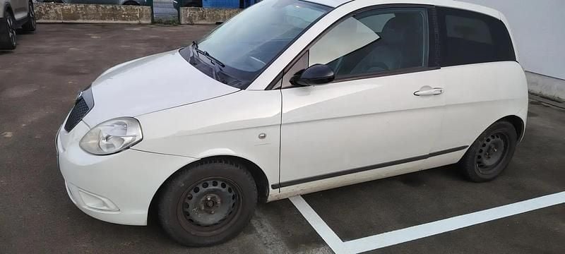 Utilisé 2007 Lancia Ypsilon Citadine | 3 800 € - Image 1/4