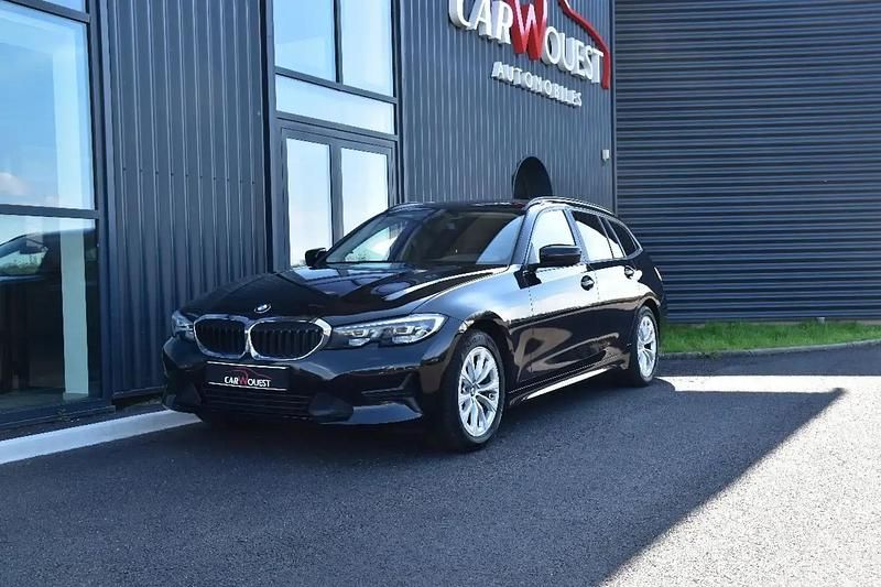 Noir Utilisé 2021 BMW 318 Comfort Edition Break | 22 990 € (Prix juste) - Image 1/4