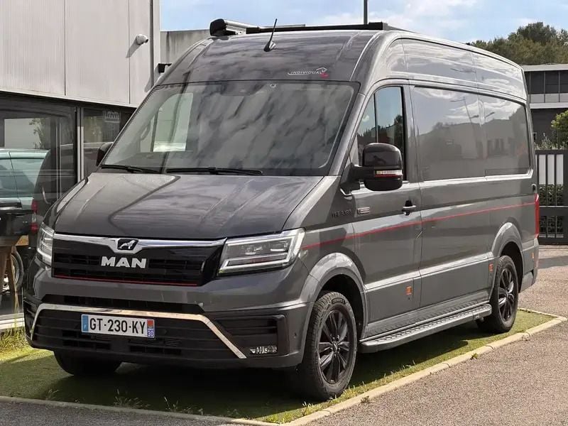 Gris Utilisé 2024 MAN TGE Van | 72 000 € - Image 1/4