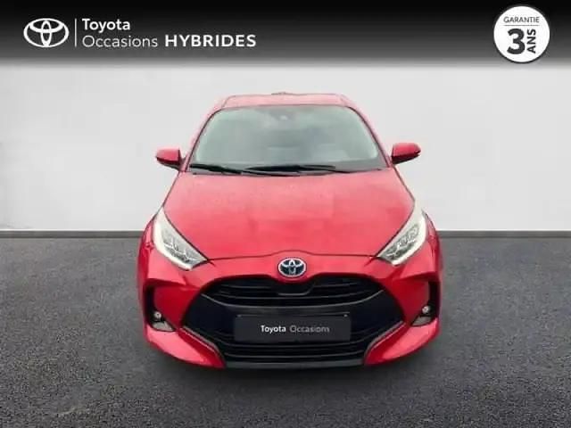 Occasion Toyota Yaris Hybrid Business Edition 116 ch (85 kW) 2023 Rouge intense (n) Berline