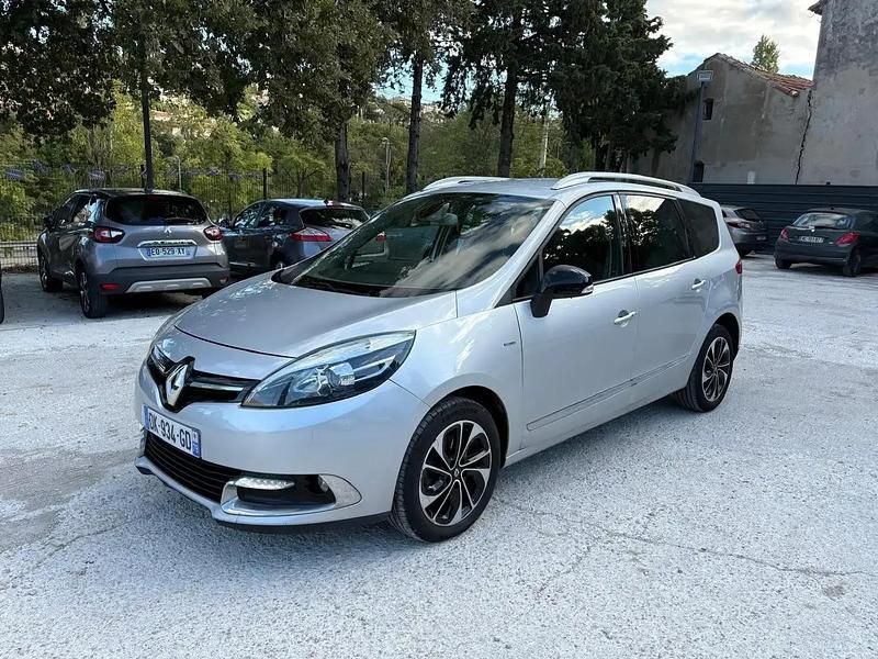 Gris Utilisé 2014 Renault Scénic III Bose Edition Monospace | 5 690 € (Prix juste) - Image 1/4