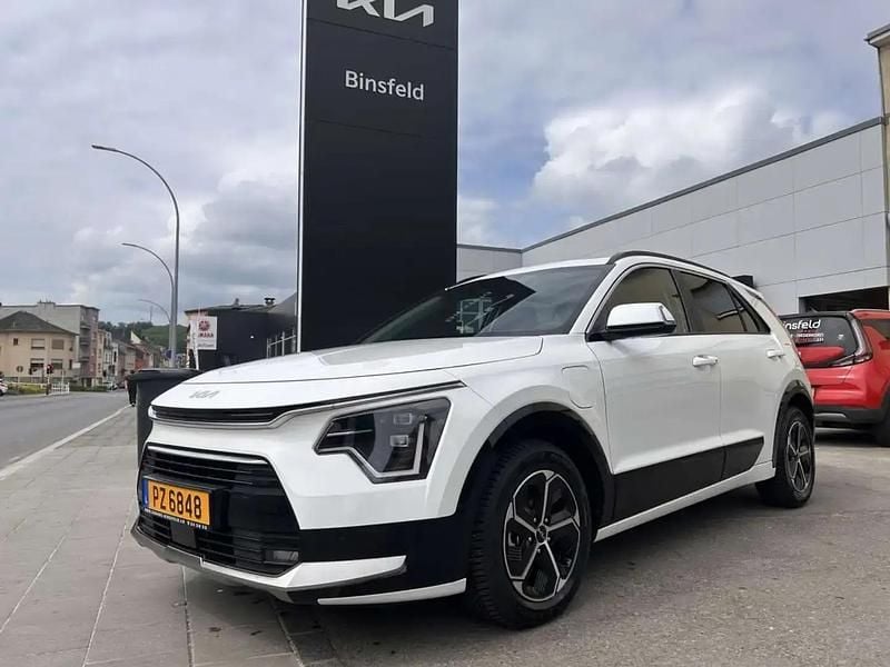 Bleu Utilisé 2025 Kia Niro SUV | 34 490 € (Super prix) - Image 1/4