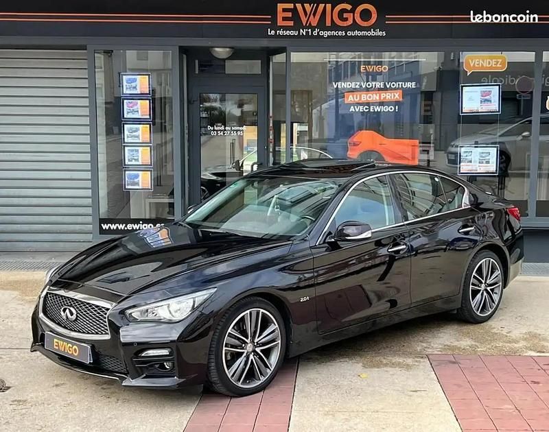 Noir Utilisé 2015 Infiniti Q50 Premium Executive Berline | 13 990 € - Image 1/4