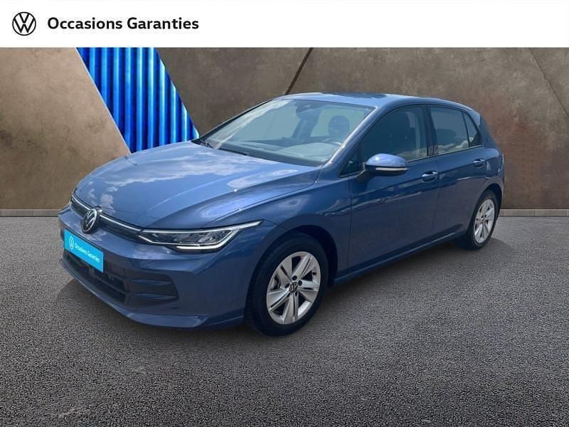 Utilisé 2024 VW Golf VIII Life Berline | 24 890 € (Prix juste) - Image 1/4