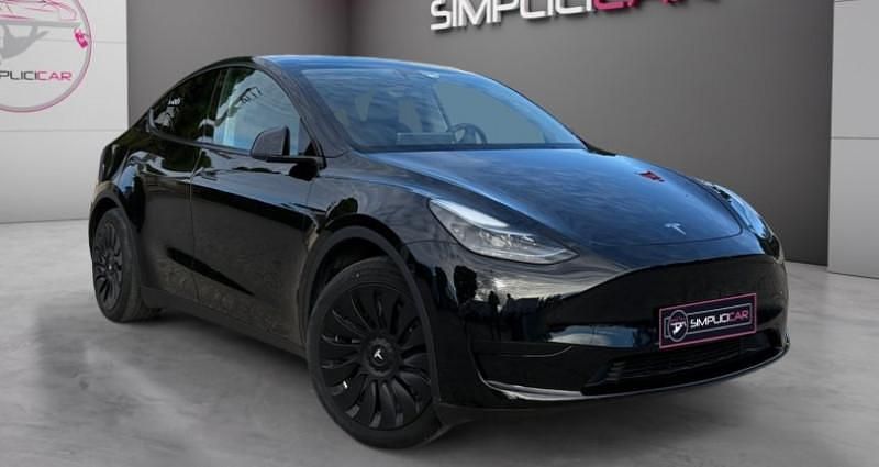 Utilisé 2023 Tesla Model Y Standard Range SUV | 32 980 € (Prix juste) - Image 1/4
