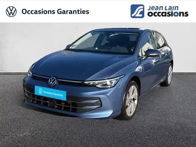 Bleu anemone Occasion 2024 VW Golf VIII Berline | 31 290 € (Prix assez cher) - Image 1/4