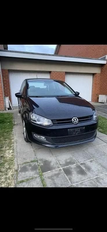 Noir Utilisé 2010 VW Polo Trendline Berline | 3 000 € (Prix juste) - Image 1/4