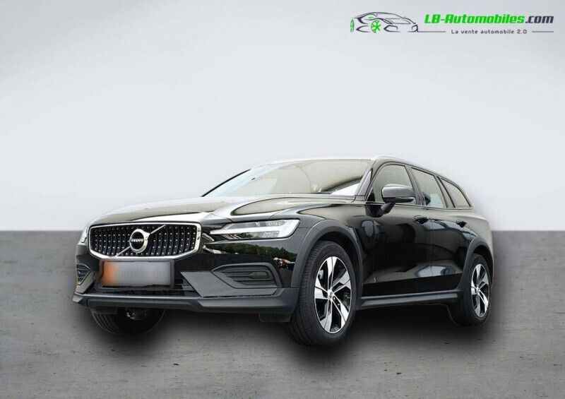 Utilisé 2022 Volvo V60 CC Break | 36 400 € - Image 1/4
