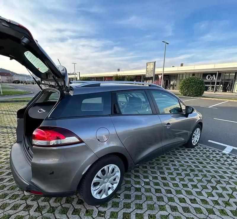 Utilisé 2004 Renault Clio II Berline | 3 000 € - Image 1/4