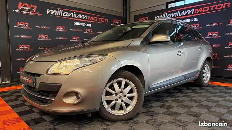 Beige Utilisé 2010 Renault Mégane GrandTour Privilege Break | 9 990 € - Image 1/4