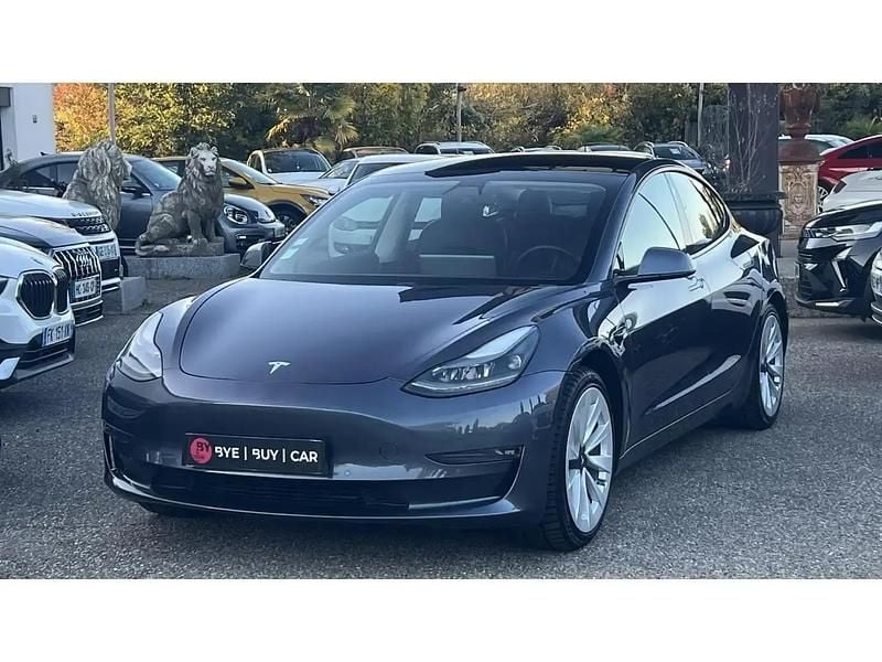 Gris Utilisé 2021 Tesla Model 3 Berline | 30 990 € (Prix assez cher) - Image 1/4