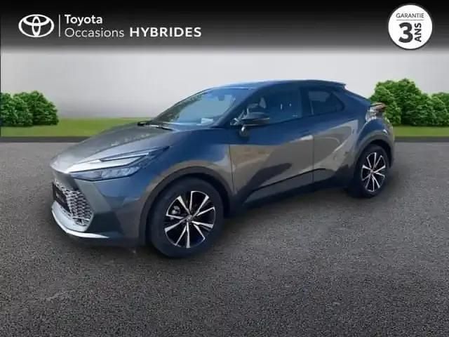 Gris atlas métallisé Occasion 2024 Toyota C-HR Design SUV | 30 490 € (Prix assez cher) - Image 1/4
