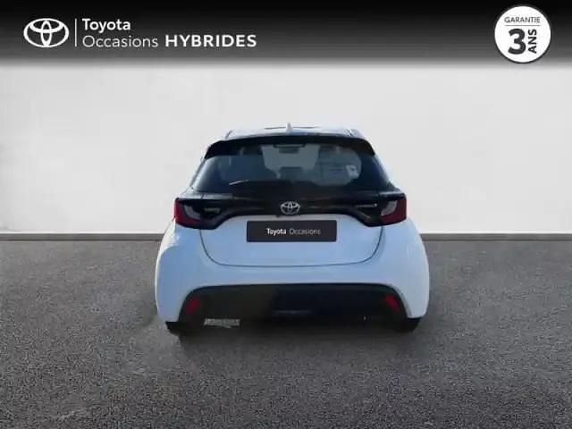 Occasion Toyota Yaris Hybrid 2021 Blanc pur Berline
