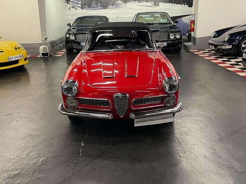 Occasion Alfa Romeo 2000 116 ch (85 kW) 1959 Rouge Cabriolet