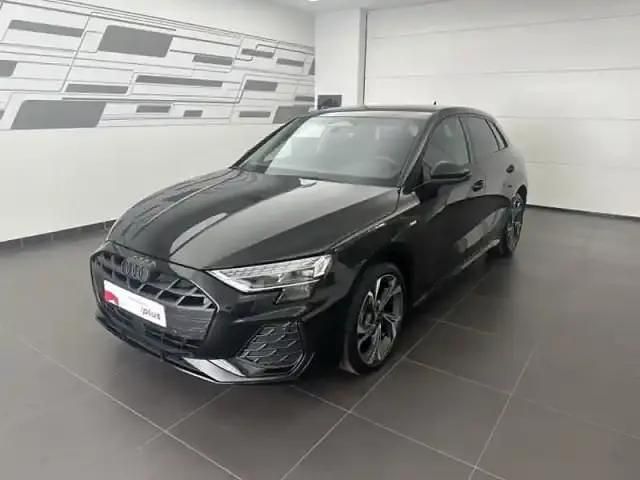 Noir mythe métallisé Utilisé 2025 Audi A3 Sportback e-tron S-Line Citadine | 46 590 € - Image 1/4