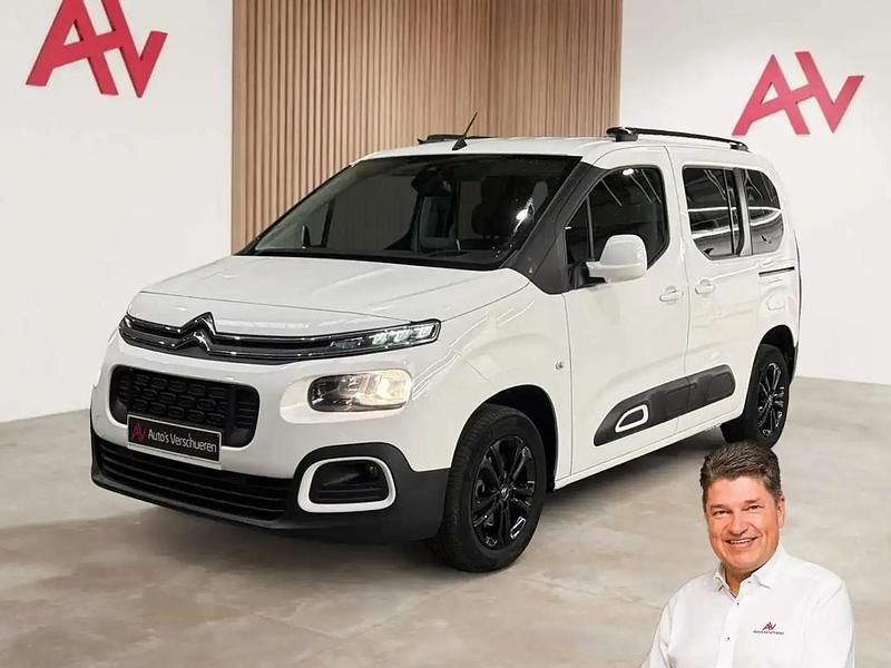 Blanc Utilisé 2021 Citroën Berlingo PureTech Monospace | 21 990 € (Prix juste) - Image 1/4