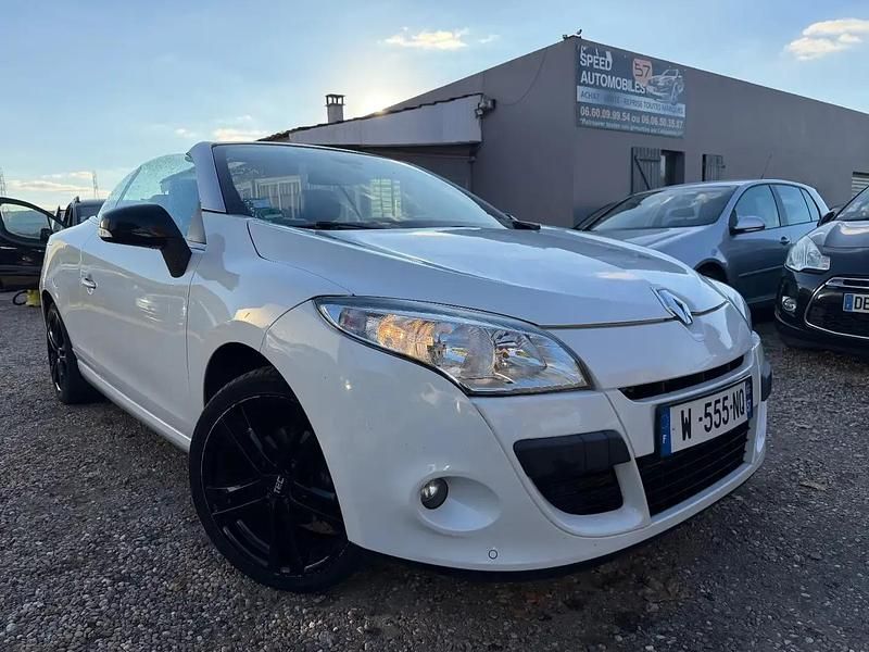 Blanc Utilisé 2011 Renault Mégane Cabriolet Cabriolet | 5 999 € - Image 1/4