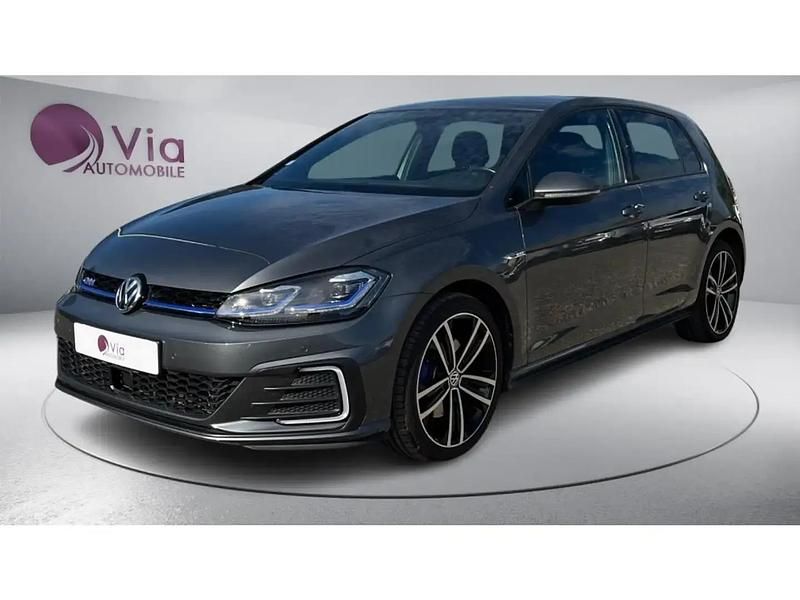 Gris Utilisé 2019 VW Golf VII GTE Berline | 22 990 € - Image 1/4