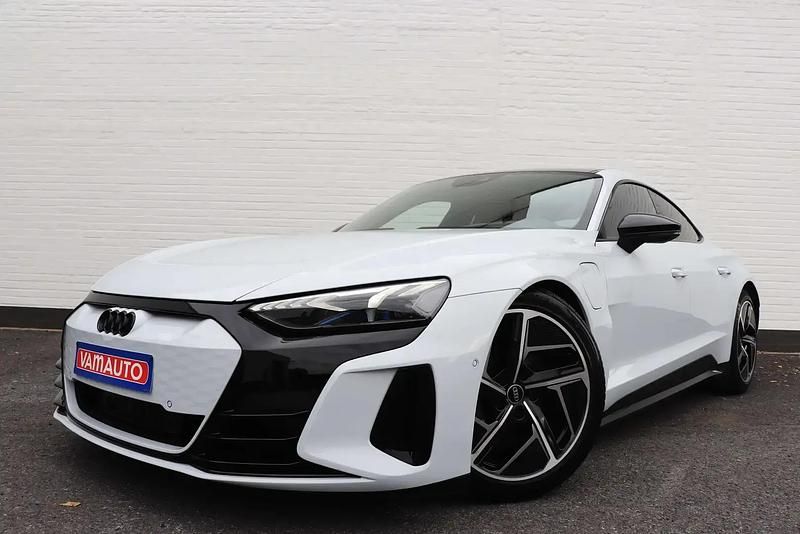 Gris Occasion 2023 Audi e-tron GT quattro Sport Berline | 59 950 € (Prix juste) - Image 1/4