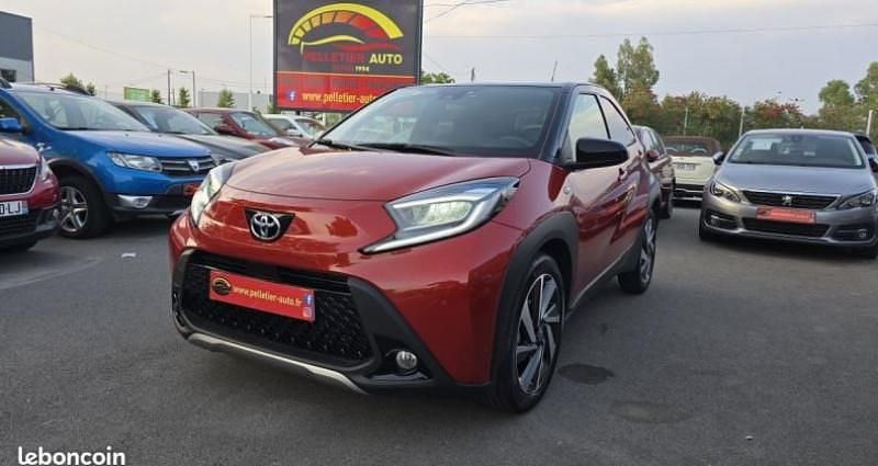 Rouge Utilisé 2024 Toyota Aygo Design Citadine | 17 490 € (Prix juste) - Image 1/4