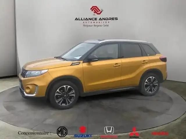 Occasion Suzuki Vitara Style 2023 So'color solar yellow pearl/black métal SUV