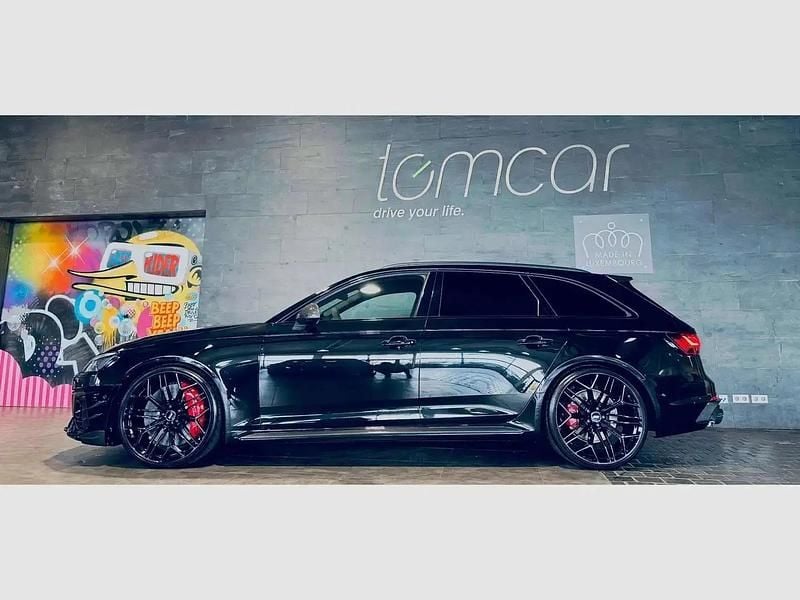 Noir Occasion 2023 Audi RS4 Sport Break | 98 451 € (Prix juste) - Image 1/4