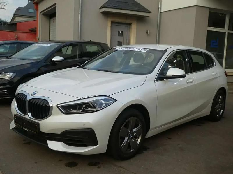Blanc Utilisé 2023 BMW 116 Citadine | 22 950 € (Prix juste) - Image 1/4