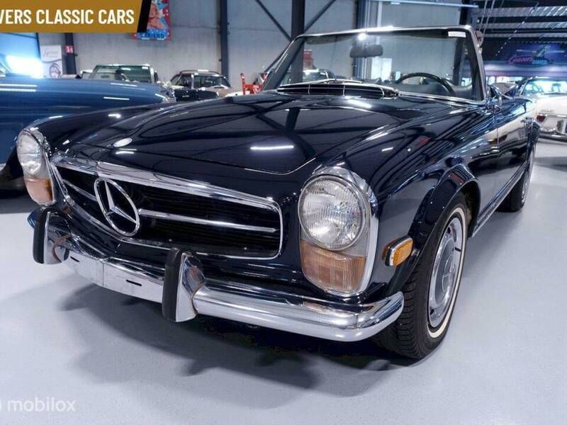 Bleu Occasion 1971 Mercedes SL280 Cabriolet | 70 500 € - Image 1/4