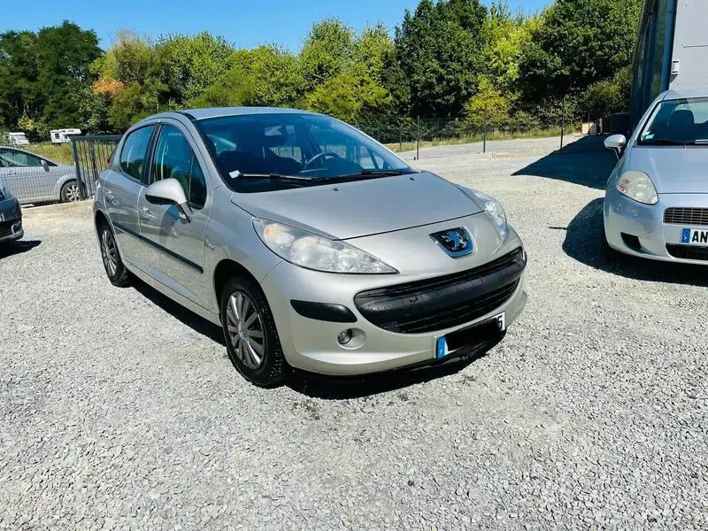 Gris Utilisé 2006 Peugeot 207 Berline | 5 600 € (Prix assez cher) - Image 1/4