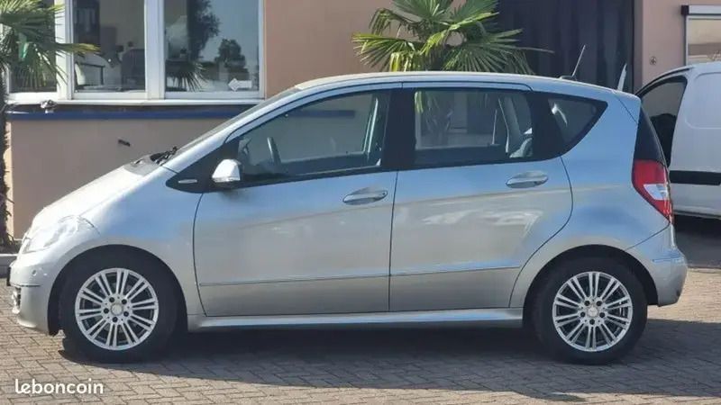 Gris Utilisé 2010 Mercedes A180 Avantgarde Monospace | 6 900 € - Image 1/4
