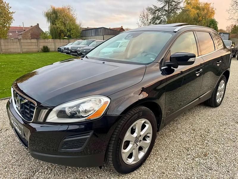 Noir Utilisé 2011 Volvo XC60 Summum SUV | 10 990 € - Image 1/4