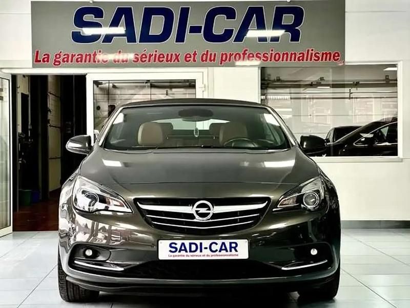 Occasion Opel Cascada Cosmo 140 ch (102 kW) 2014 Gris Cabriolet