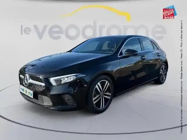 Noir cosmos métallisé Occasion 2022 Mercedes A200 Progressive Berline | 24 999 € (Bon prix) - Image 1/4