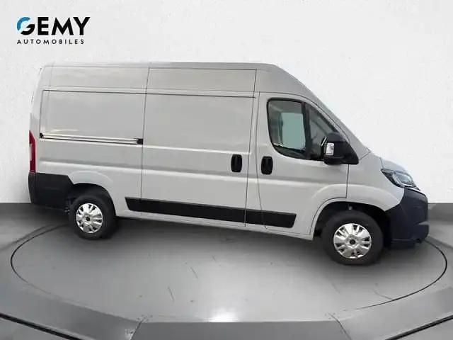 Occasion Peugeot Boxer S 2025 Gris expédition teinte pastel Van