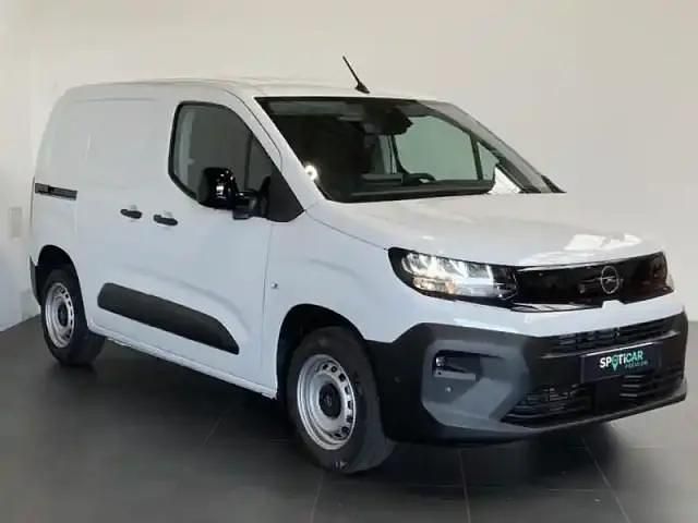 Nouvelle Opel Combo 2025 Blanc icy Berline