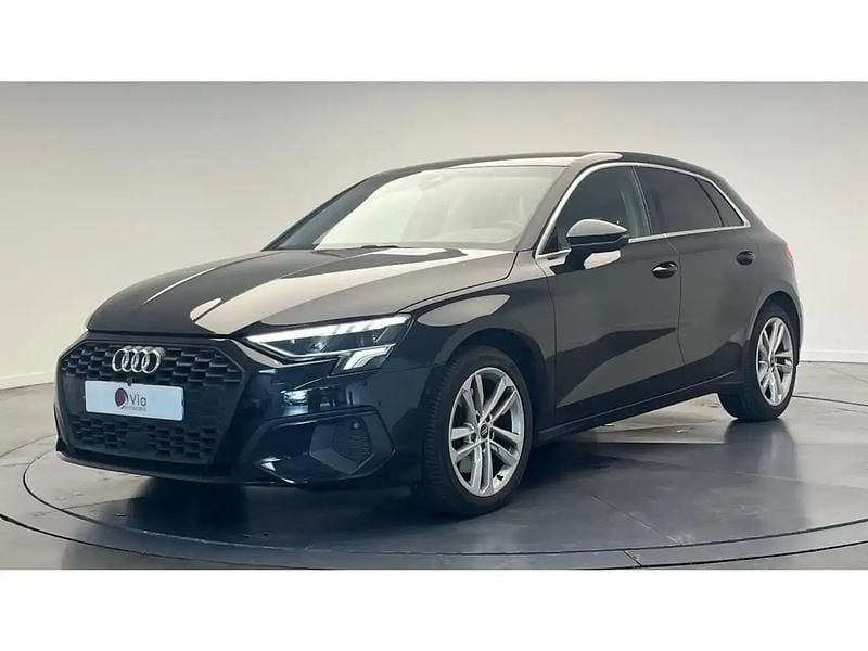Noir Utilisé 2021 Audi A3 Sportback Business Citadine | 23 490 € (Prix juste) - Image 1/4