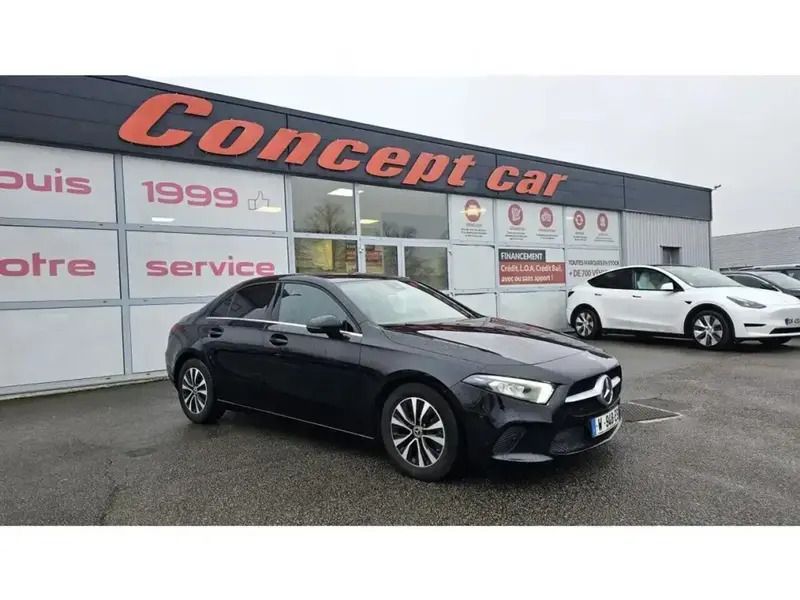 Noir Utilisé 2021 Mercedes 180 Business Berline | 24 990 € (Prix juste) - Image 1/4