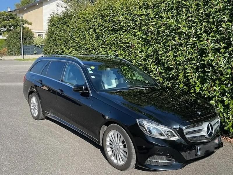 Noir Utilisé 2017 Mercedes E220 Break | 21 990 € (Prix juste) - Image 1/4
