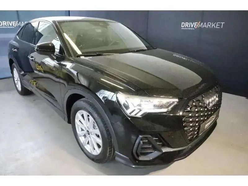 Noir Nouvelle 2025 Audi Q3 Sportback Sport SUV | 43 989 € - Image 1/4
